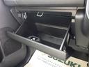 グローブボックス。小物入れも充実しています！物の置き場に困ることもありません！