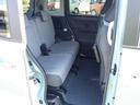 後席はスライドドアなので乗り降りがラク！シートは左右独立でスライド＆リクライニングができるので足元も広いですよ（＾＿＾）一度座ってみてください♪