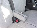 【リヤシートアームレスト】後部座席にもアームレストが付いていると長距離も楽ですよね（＾＿＾）　使わないときは格納できます。