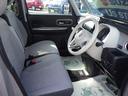 【ベンチシート】フロントベンチシートなので、運転席も助手席も広々!助手席へのウォークスルーも楽々可能です!