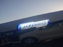 【HYBRID】モーターで低燃費をアシストする『マイルドハイブリッド』!!いつも通りの運転をするだけで、いつのまにか電気が貯まり、モーターによるアシストでガソリン消費を抑えてくれます。