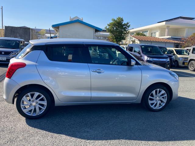 スイフト ＸＧ　２型　ＣＤプレイヤー　ＡＣＣ　ブラインドスポットモニタ　オートライト　シートヒーター　プッシュスタート　オートエアコン　衝突被害軽減システム　横滑り防止機能　衝突安全ボディ　盗難防止システム　アダプティブクルーズコントロール　ブラインドスポットモニター（7枚目）