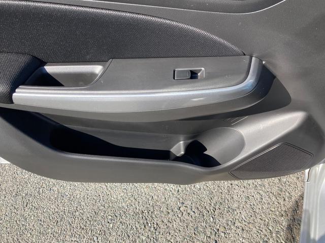 スイフト ＸＧ　２型　ＣＤプレイヤー　ＡＣＣ　ブラインドスポットモニタ　オートライト　シートヒーター　プッシュスタート　オートエアコン　衝突被害軽減システム　横滑り防止機能　衝突安全ボディ　盗難防止システム　アダプティブクルーズコントロール　ブラインドスポットモニター（38枚目）