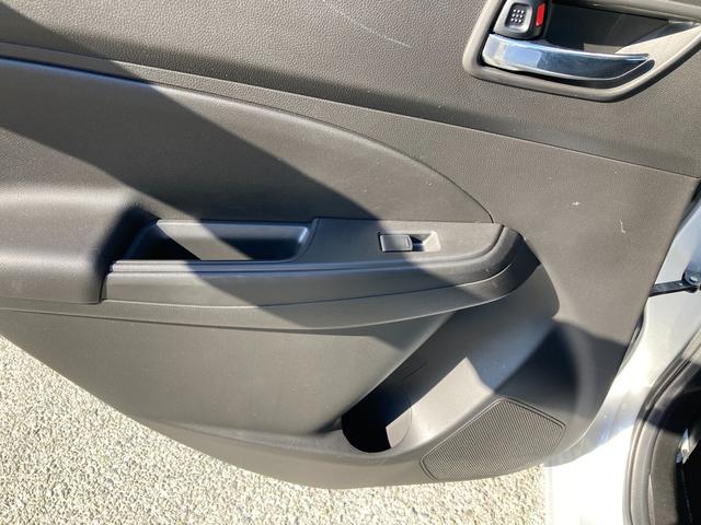 スイフト ＸＧ　２型　ＣＤプレイヤー　ＡＣＣ　ブラインドスポットモニタ　オートライト　シートヒーター　プッシュスタート　オートエアコン　衝突被害軽減システム　横滑り防止機能　衝突安全ボディ　盗難防止システム　アダプティブクルーズコントロール　ブラインドスポットモニター（41枚目）