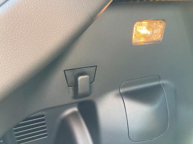 スイフト ＸＧ　２型　ＣＤプレイヤー　ＡＣＣ　ブラインドスポットモニタ　オートライト　シートヒーター　プッシュスタート　オートエアコン　衝突被害軽減システム　横滑り防止機能　衝突安全ボディ　盗難防止システム　アダプティブクルーズコントロール　ブラインドスポットモニター（55枚目）