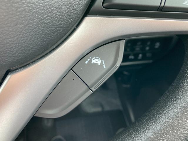 ワゴンR HYBRID FX-S 4型 ACC シートヒーター CVT オートライト プッシュスタート シートヒーター オートエアコン 衝突被害軽減システム 横滑り防止機能 衝突安全ボディ 盗難防止システム アダプティブクルーズコントロール 全方位カメラ アンブレラホルダ(26枚目)