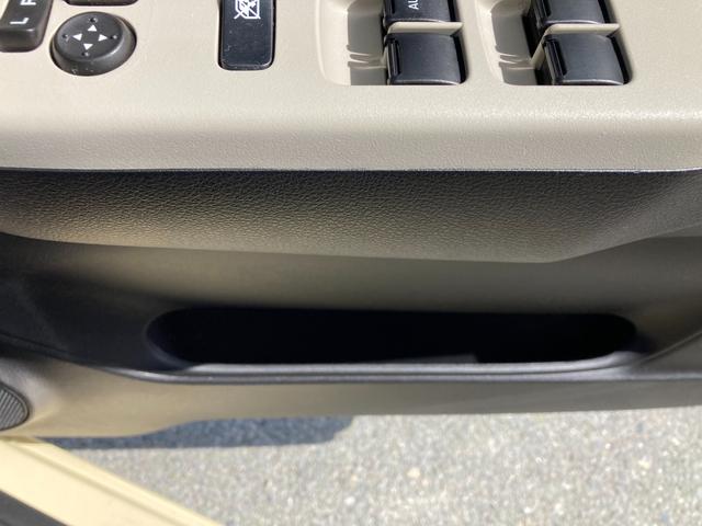 �h�A�ɂ̓|�P�b�g������