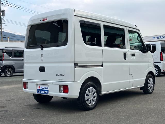 エブリイ PC 6型 バックアイカメラ付ディスプレイ装着車/サポカー デュアルカメラブレーキサポート│LEDヘッドランプ│12インチホイールキャップ│ウレタンステアリングホイール│マニュアルエアコン(10枚目)