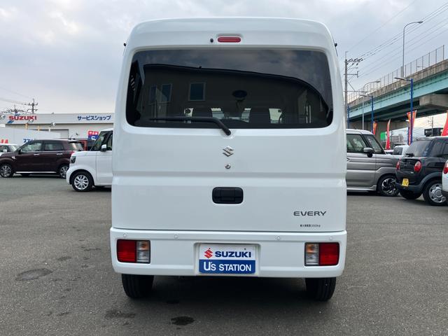 エブリイ PC 6型 バックアイカメラ付ディスプレイ装着車/サポカー デュアルカメラブレーキサポート│LEDヘッドランプ│12インチホイールキャップ│ウレタンステアリングホイール│マニュアルエアコン(11枚目)