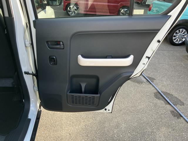 �����h�A�ɂ��A������h�����N��֗��Ɏ��[�ł���y�����h�A�|�P�b�g���h�����N�z���_�[�z���B