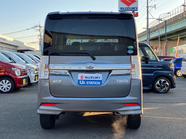 タント カスタムＲＳ　衝突安全ボディ　アイドリングストップ　後席両側電動スライドドア　純正ナビ　バックカメラ　ＥＴＣ　オートライト　オートエアコン　盗難防止システム（10枚目）