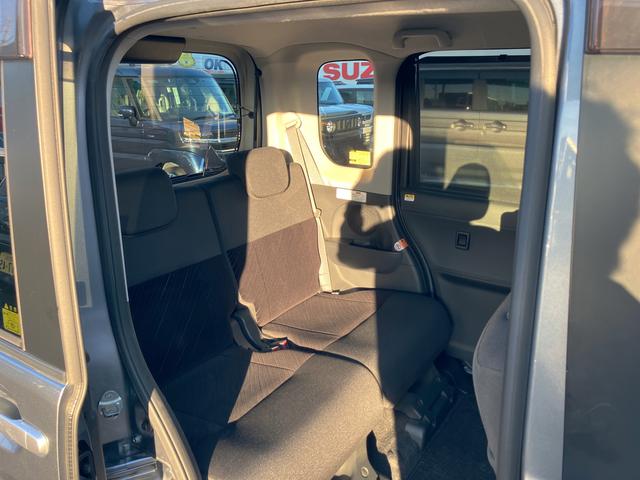 タント カスタムＲＳ　衝突安全ボディ　アイドリングストップ　後席両側電動スライドドア　純正ナビ　バックカメラ　ＥＴＣ　オートライト　オートエアコン　盗難防止システム（16枚目）