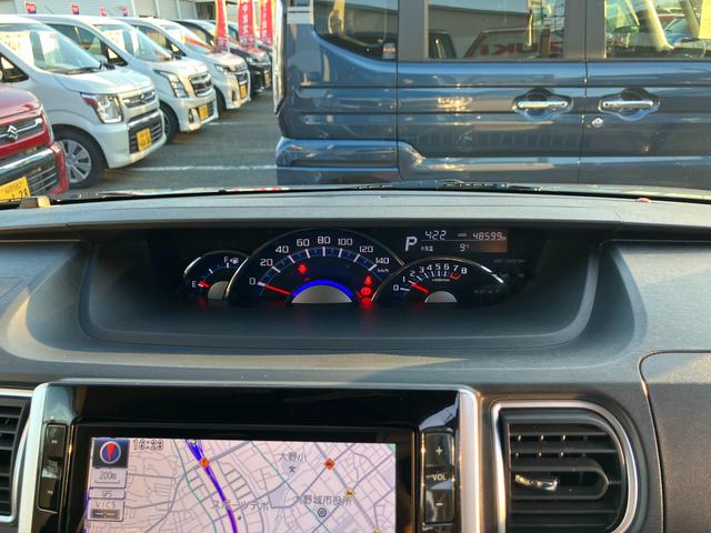 タント カスタムＲＳ　衝突安全ボディ　アイドリングストップ　後席両側電動スライドドア　純正ナビ　バックカメラ　ＥＴＣ　オートライト　オートエアコン　盗難防止システム（21枚目）