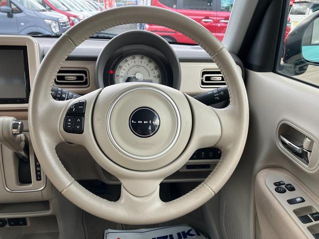 �h���C�o�[�̎�ɂ�������Ȃ��ޖ{�v���d�l�̃X�e�A�����O�B