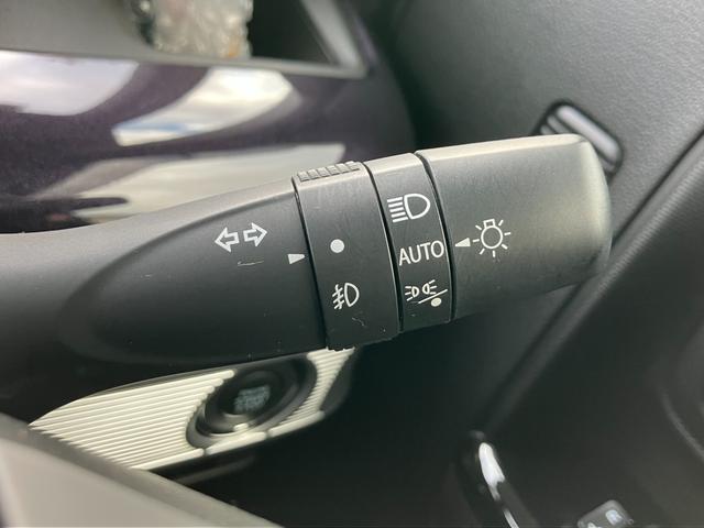 スペーシアカスタム ＨＹＢＲＩＤ　ＸＳ　３型／全方位モニター用カメラ／サポカー　衝突安全ボディ　衝突被害軽減システム　アイドリングストップ　純正ナビ　ドライブレコーダー　ＥＴＣ　後席両側ワンアクションパワースライドドア　オートエアコン　シートヒーター　盗難防止システム（30枚目）