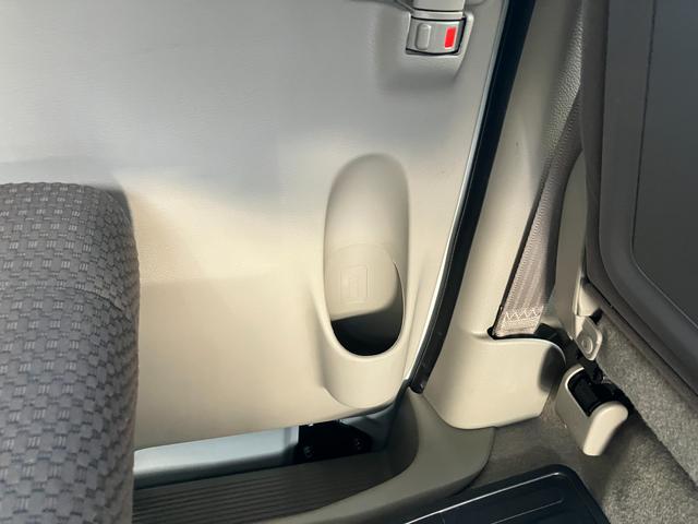 エブリイ JOINターボ 6型/後席両側電動スライドドア/サポカー 衝突安全ボディ 衝突被害軽減システム 4WD オーディオレス プッシュスタート シートヒーター オートエアコン オートライト 盗難防止システム(37枚目)