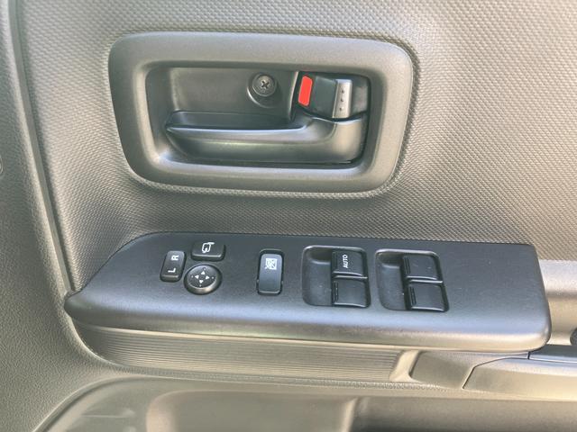 �^�]�ȃh�A�A�[�����X�g�ɁA�y�����R���h�A�~���[�z�y�p���[�E�B���h�E�z�X�C�b�`����B�茳�ő��색�N���N�B