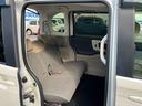 シートはフルフラットになります。気の合う仲間やお子様との車中泊も楽しめそうですね。