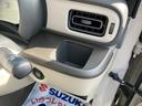 運転席の前には携帯電話などの小物も収納できる【インパネドリンクホルダー】があります