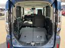 リヤシートも全車消毒済み。シートを倒すと広々室内空間★助手席を倒すと長さのあるDIY資材なども積み込み可能。
