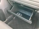 助手席前の収納スペース★車検証などはグローブボックスへ☆