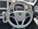 握りやすく滑りにくいステアリング。操作もスムーズです！