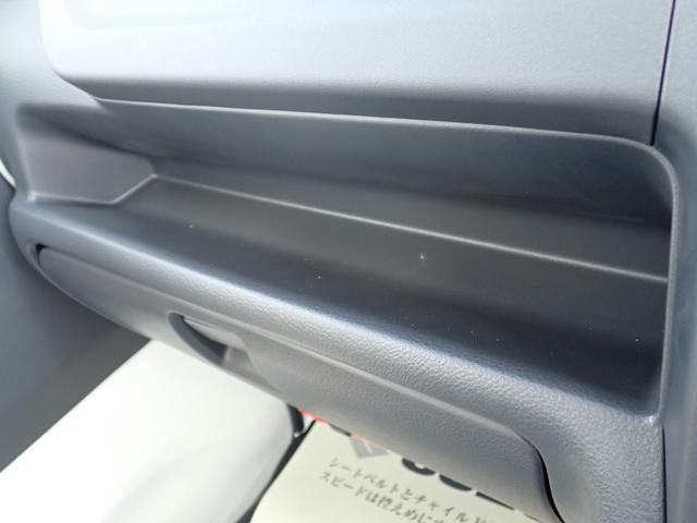 キャリイトラック KC エアコン・パワステ 7型 2WD 5速マニュアル セーフティサポート非装着車 キーレス パワーウィンドー オートライト リヤパーキングセンサー AM/FMラジオ 3方開(29枚目)