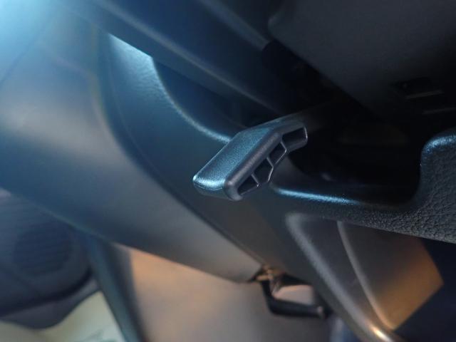 �y�`���g�X�e�A�����O�z�g����̊i�ɉ����āA�D�݂̈ʒu�Ƀn���h���̍����𒲐����邱�Ƃ��ł��܂��I