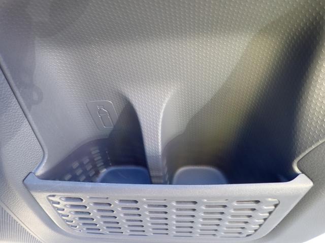 �����h�A���傫���J���̂ŏ��~��͂��₷���ł��B���[�|�P�b�g���y�b�g�{�g���z���_�[���t���Ă��܂��I