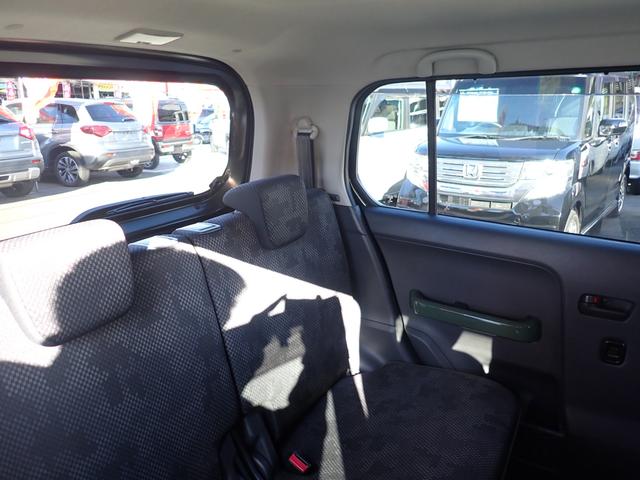 �㕔���Ȃɂ����S�n�����K�ȑf�ނ��g�p���Ă��܂��B�����x�����X�����������ۂɍ����Ă݂Ă���������