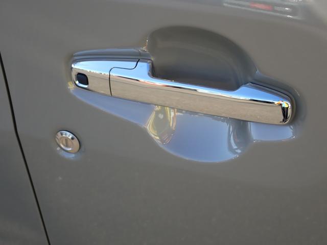 ワゴンＲスマイル ＨＹＢＲＩＤ　Ｘ　３型　全方位カメラ付ナビ　ドラレコ　特別仕様車「クリームコーデ」　スズキコネクト対応通信機　セーフティサポート　両側パワースライド　ＡＣＣ　ヘッドアップディスプレイ　ＬＥＤヘッド＆ポジション＆フォグ　電動パーキング＆ブレーキホールド（18枚目）