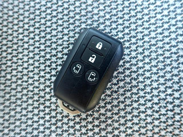 ワゴンＲスマイル ＨＹＢＲＩＤ　Ｘ　３型　全方位カメラ付ナビ　ドラレコ　特別仕様車「クリームコーデ」　スズキコネクト対応通信機　セーフティサポート　両側パワースライド　ＡＣＣ　ヘッドアップディスプレイ　ＬＥＤヘッド＆ポジション＆フォグ　電動パーキング＆ブレーキホールド（28枚目）