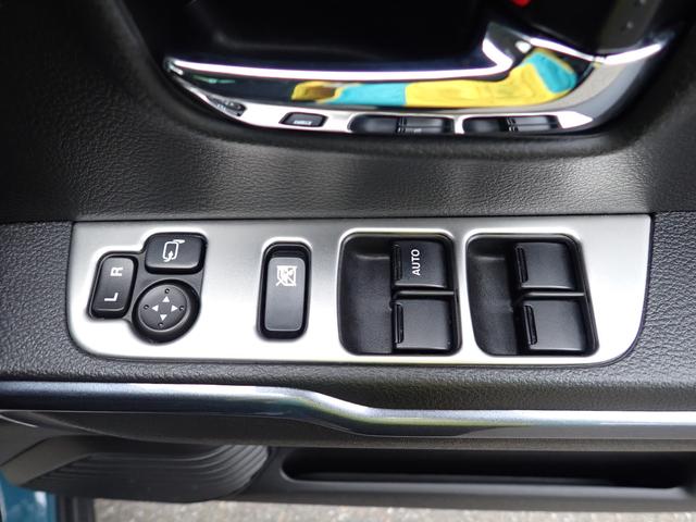 ���삵�₷���ʒu�ɔz�u���ꂽ�A�^�]�ȃh�A�̃p���[�E�B���h�[�i���b�N�@�\�j�A�d���i�[�����R���~���[�B