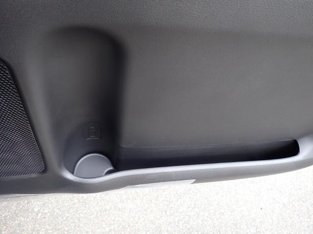 �t�����g�h�A�͑傫���J���ď��~������N�I�����ɂ̓y�b�g�{�g���z���_�[����[�|�P�b�g���t���Ă��܂��I�I