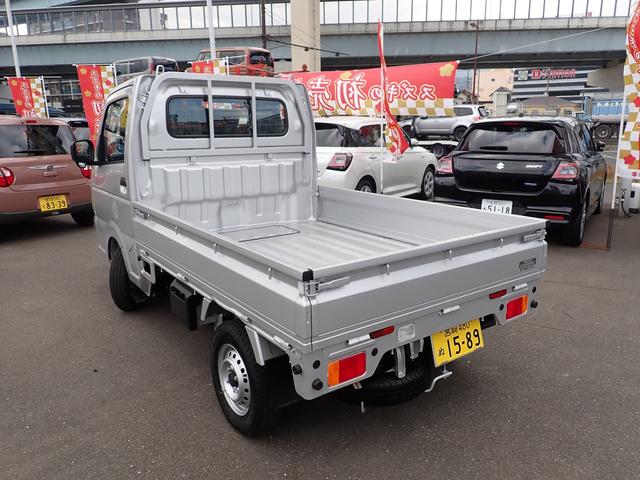 キャリイトラック ＫＣエアコン・パワステ　７型　セーフティサポート　デュアルカメラブレーキサポート　キーレス　パワーウィンドー　アイドリングストップ　ＡＭ／ＦＭラジオ　オートライト＆ハイビームアシスト　サイドアンダーミラー付ドアミラー　３方開（4枚目）