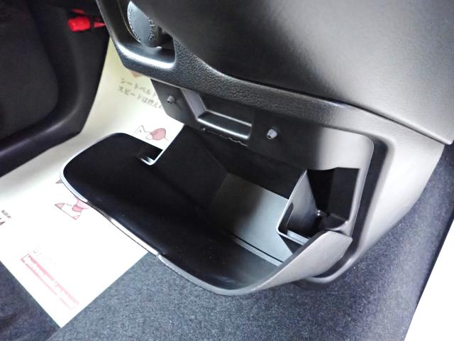 �C���p�l�A���_�[�{�b�N�X�^���O�����ł���̂ŁA�_�X�g�{�b�N�X�Ƃ��Ă����p�\�ł��i�O�Q�O�j