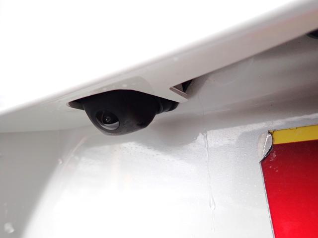 �y�o�b�N�A�C�J�����z�Ή��i�r���t���Ă���̂ŁA�o�b�N����ۂ͌���̉f�����f���Ă���܂��I�o�b�N�����ȕ������ꂾ�ƈ��S�ł����c