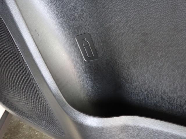 �t�����g�h�A�͑傫���J���ď��~������N�I�����ɂ̓y�b�g�{�g���z���_�[����[�|�P�b�g���t���Ă��܂��I�I