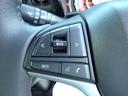 【ステアリングオーディオスイッチ】手元で操作ができるので、運転中も視線を逸らすことなく集中できます!とっても便利ですよ♪※対応のナビ・オーディオと連動。