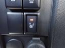 【シートヒーター】エンジンが温まるまで車内は寒いですよね。そんな時シートヒーターが付いていると、すぐに足腰を温めてくれます!寒い日の運転も快適!!