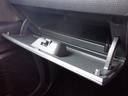 グローブボックス。小物入れも充実しています！物の置き場に困ることもありません！