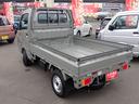 キャリイトラック KCエアコン・パワステ農繁 7型 5MT 4WD デフロック セーフティサポート非装着車 パワーウィンドー アイドリングストップ キーレス リヤパーキングセンサー オートライト ライト自動消灯システム サイドアンダーミラー付ドアミラー 作業灯 リヤゲートチェーン 中古車画像_4
