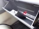 グローブボックス。小物入れも充実しています！物の置き場に困ることもありません！