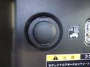 ＨＹＢＲＩＤ　Ｆリミテッド　バックカメラ付ナビ　クルーズコントロール　ＬＥＤヘッドランプ＆ポジションランプ＆フォグランプ　パドルシフト　アイドリングストップ　ステアリングオーディオスイッチ　運転席・助手席シートヒーター　ＥＴＣ　ルーフレール（58枚目）