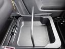 助手席シートアンダーボックス／取り外しが可能なので、濡れたものでも汚れたものでも、あとで水洗いすればＯＫ！！