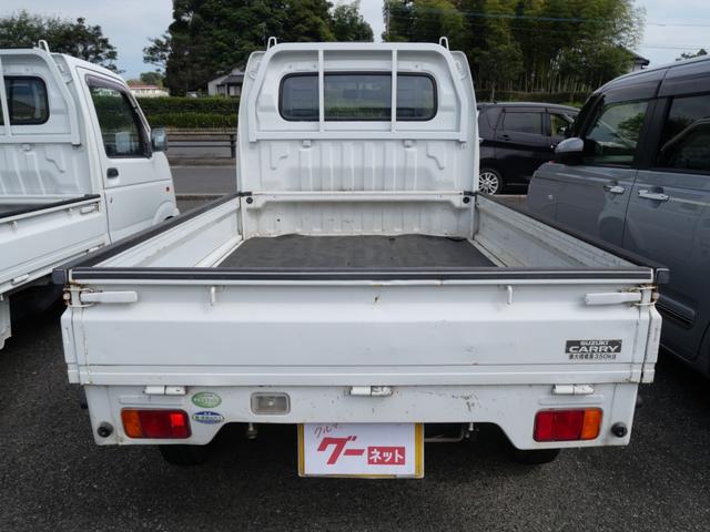 キャリイトラック ＫＣエアコン・パワステ　セレクト４ＷＤ　エアコン　パワーステアリング　ＣＤ　三方開　荷台ガード　荷台マット（6枚目）