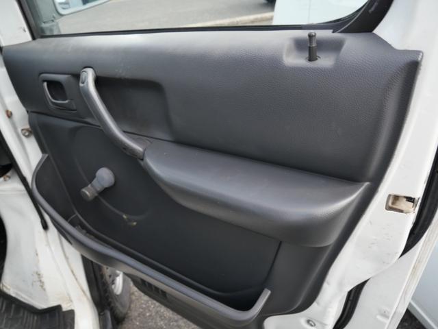 キャリイトラック ＫＣエアコン・パワステ　セレクト４ＷＤ　エアコン　パワーステアリング　三方開　カセット　荷台マット　荷台ガード（9枚目）