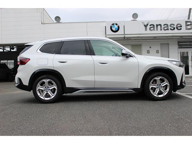 Ｘ１ ｘＤｒｉｖｅ　２０ｉ　ｘライン　認定中古車２年保証　ＡＩＳ車両品質評価書　純正ナビ　全周囲モニター　アクティブクルーズコントロール　電動トランク　ＬＥＤヘッドライト　１８インチＡＷ（6枚目）
