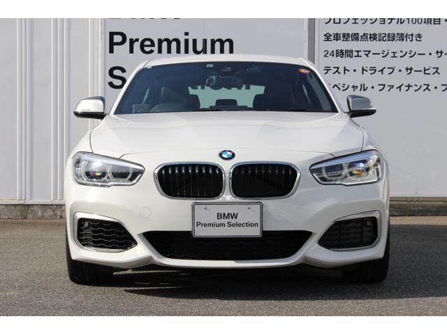 １シリーズ ｂｍｗ ｍ１４０ｉ アルピンホワイトｉｉｉ 認定中古車 全国１年保証 ａｉｓ車両品質評価書付 ３リッター直噴６気筒ｍパフォーマンスエンジン搭載モデル 純正１８インチａｗ ｍスポーツキャリパーの中古車詳細 中古車 検索ならkurutown クルタウン