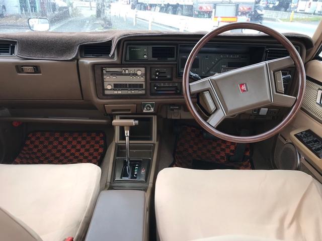 Toyota Crown Super Edition | 1982 | White | 130860 Km | Details.- Japanese  Used Cars.Goo-Net Exchange